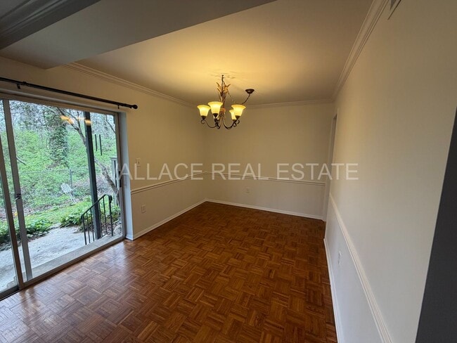 Building Photo - FANTASTIC 2 BEDROOM, 2 BATH CONDO IN THE HEART OF SEQUOYAH HILLS!!