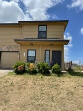 Building Photo - 105 Homonu Ct