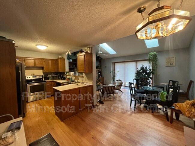 Foto del edificio - 15745 Garden View Dr
