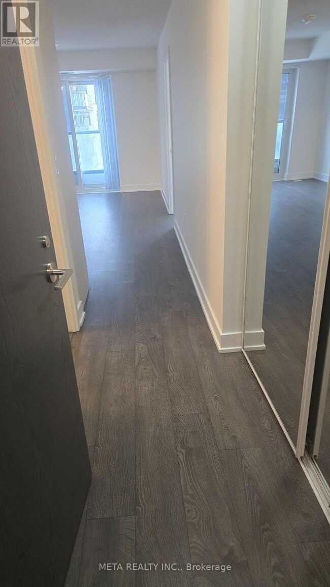 Photo du bâtiment - 7 Mabelle Ave