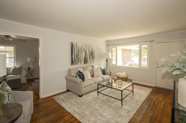 Foto del edificio - 3630 S Oswego Ave