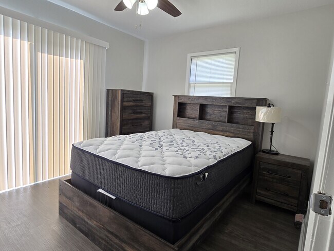 Building Photo - 5841 Anchor Way