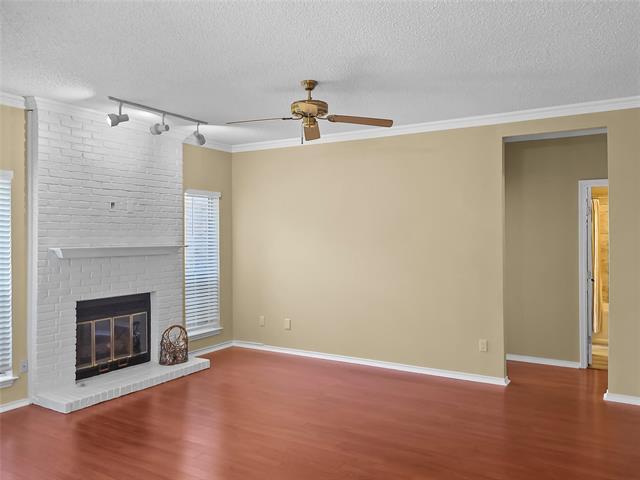 Building Photo - 2106 Amesbury Dr