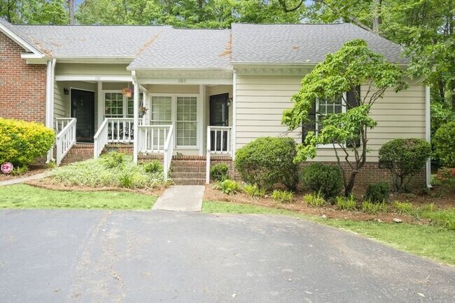 Building Photo - 1103 Esher Ct