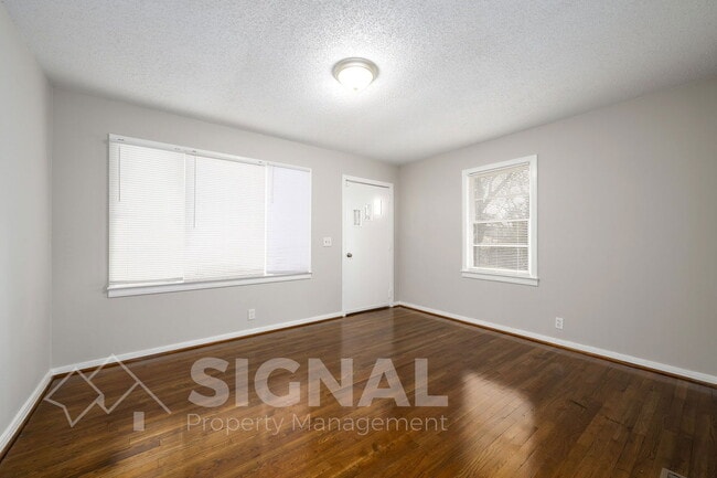 Building Photo - 330 Harlem Ave