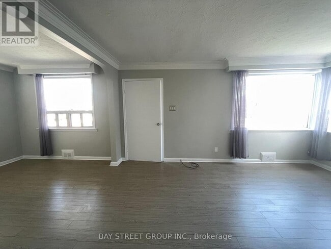 Building Photo - 33 Bentworth Ave