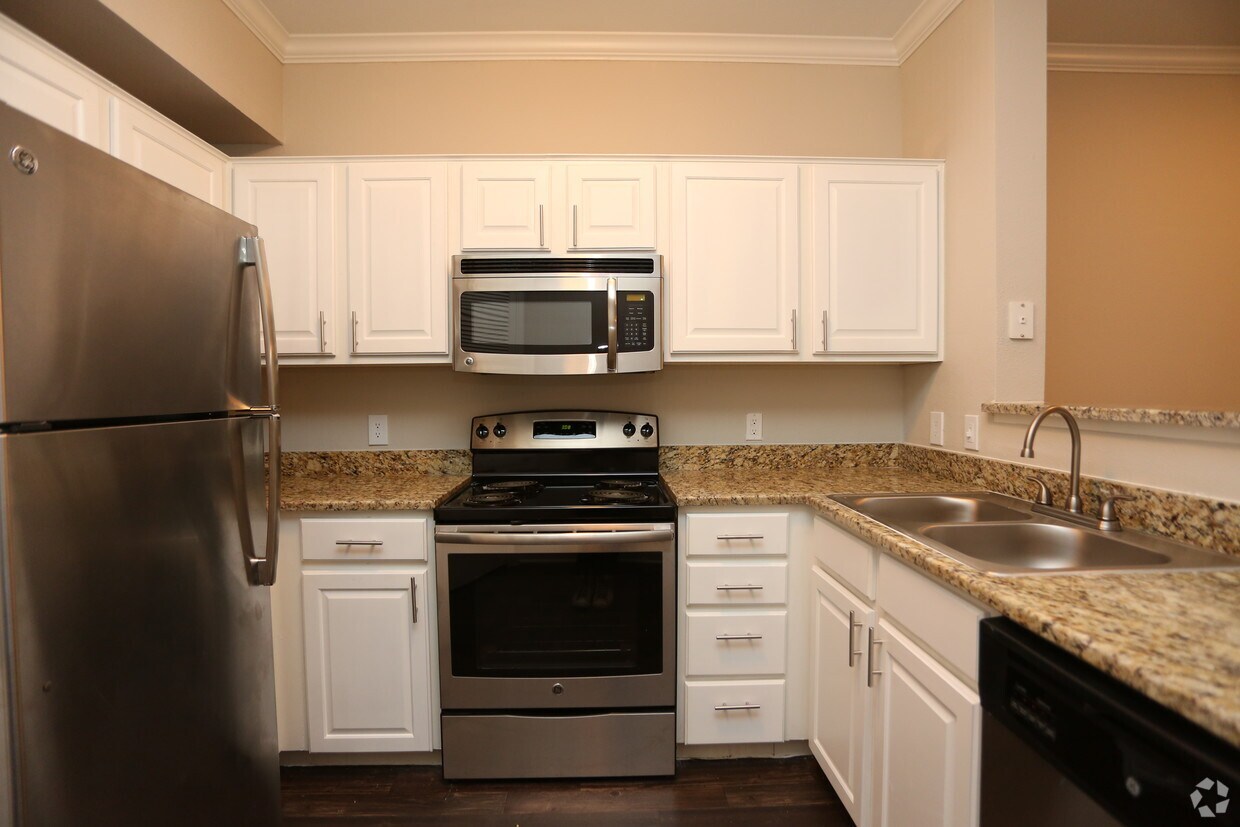 Preston Peak Apartments San Antonio, TX