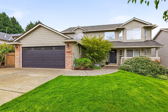 Foto del edificio - Elegant Executive Home in Desirable Camas – Minutes to SR-14, I-205 & Vancouver