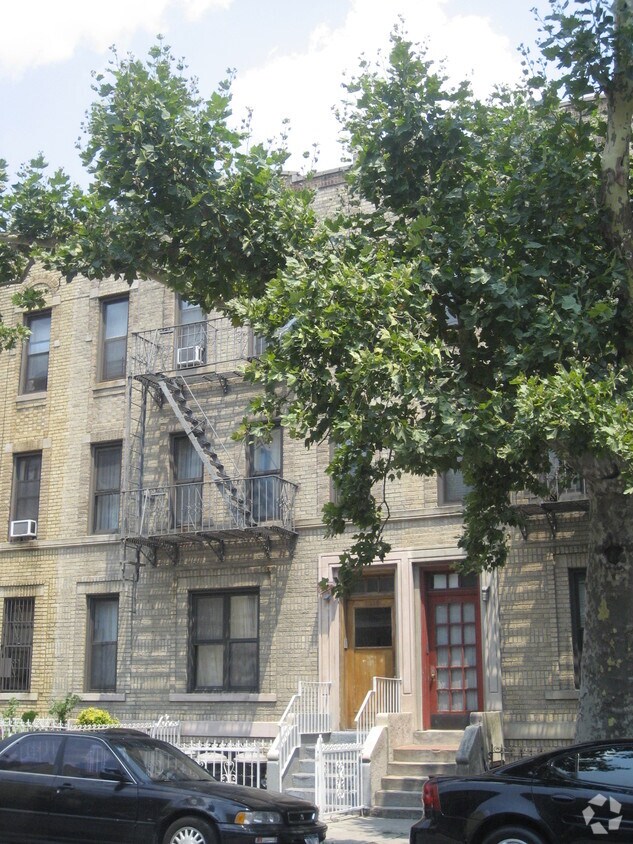 Building Photo - 1415 35th St
