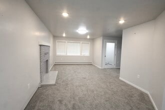 Building Photo - 758 17th Ave