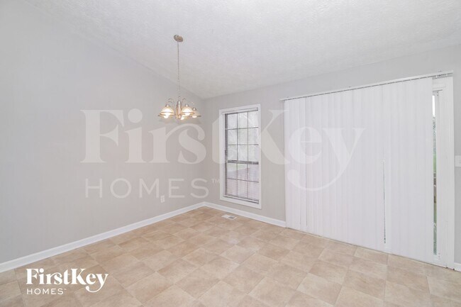 Foto del edificio - 1648 Olde Oak Dr