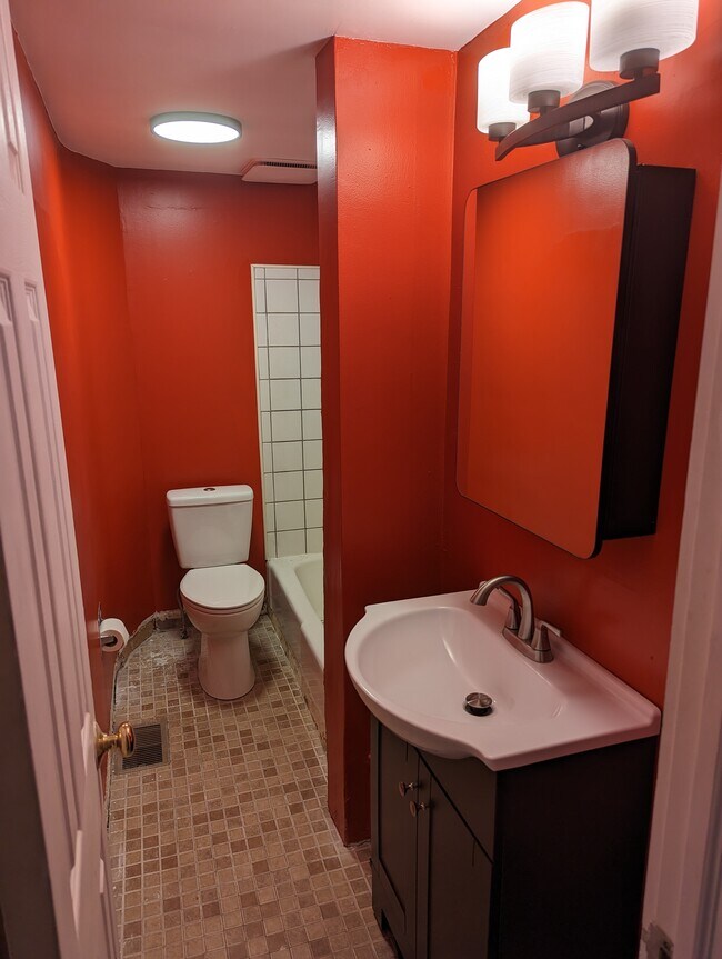 Foto del edificio - 3205 Parkview Ave