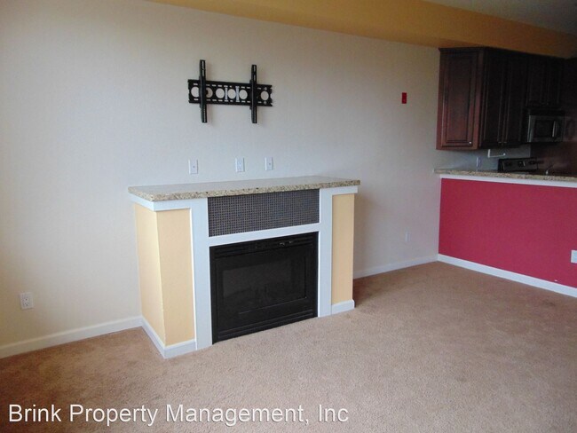 Foto del edificio - Studio, 1 bath House - 225 Logan Ave S  #115