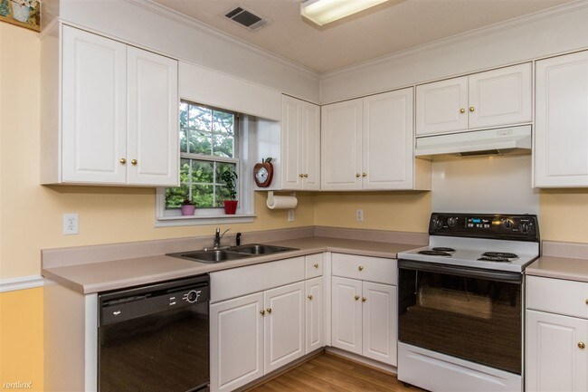 Foto del edificio - 175 Sudlow Ridge Rd