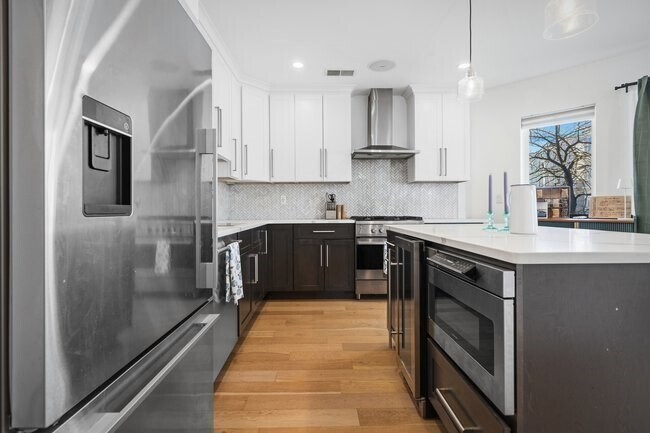 Foto del edificio - 946 Saratoga St