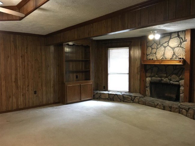 Building Photo - 526 Berwick Dr