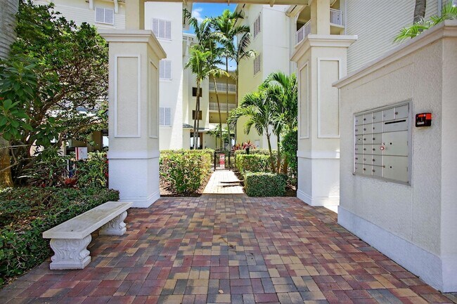 Photo - 275 NW Flagler Ave Apartment