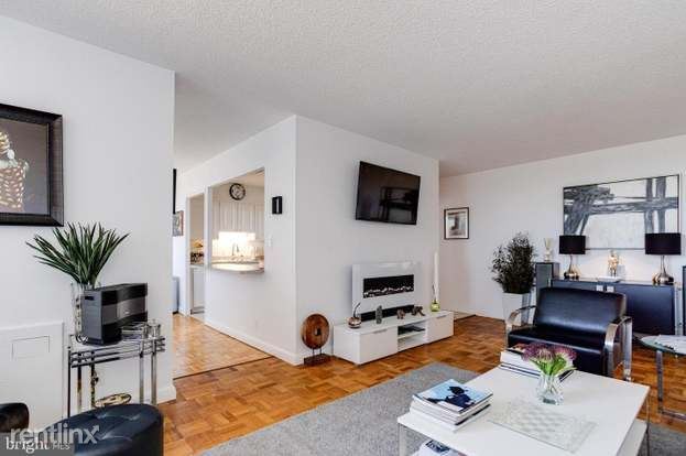 Foto del edificio - 7111 Park Heights Ave