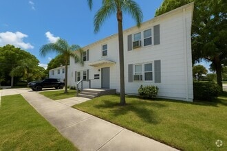 Building Photo - 605 33rd St