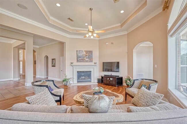 Foto del edificio - 6031 Stratford Gardens Dr