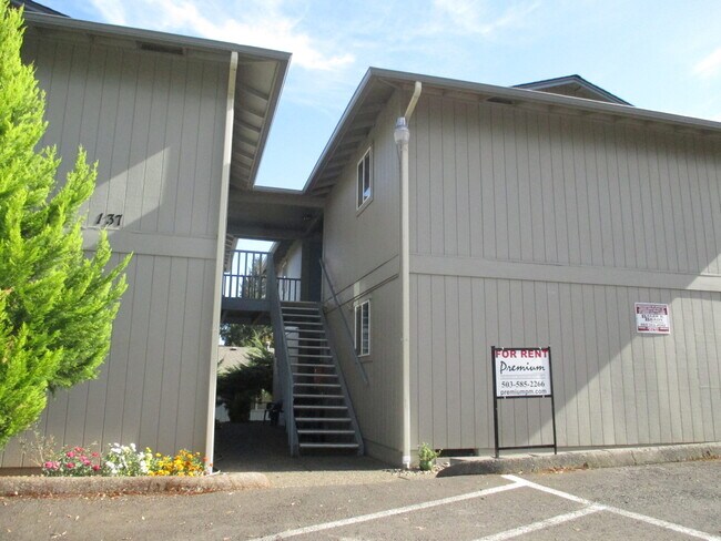 Foto del edificio - 137D Hrubetz Rd SE