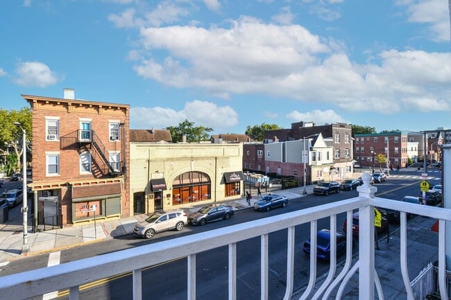 Building Photo - 499 Ocean Ave