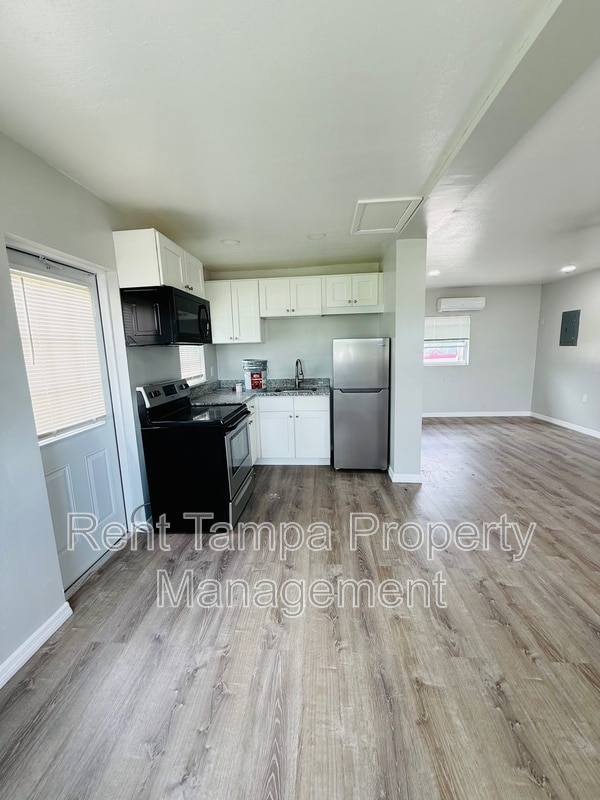 Building Photo - 1146 Neptune Dr