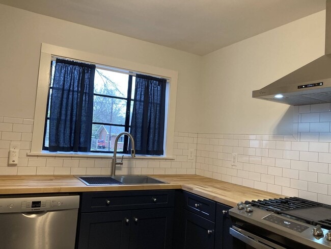 Foto del edificio - 3212 Alabama Ave