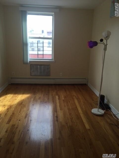 Foto del edificio - 235 Skillman St