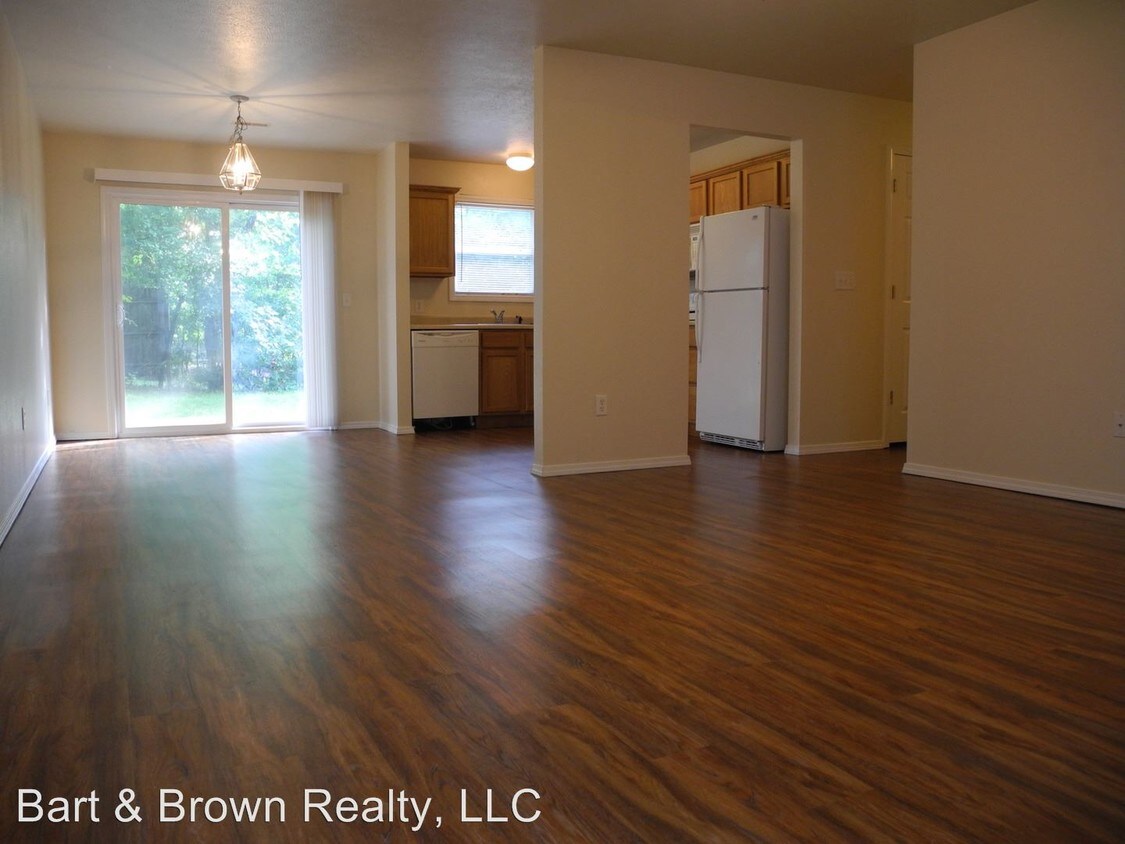 Primary Photo - 3 br, 2 bath House - 1017 Hawthorn St