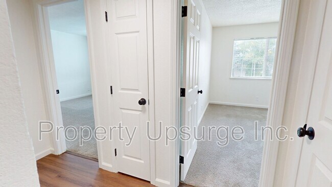 Foto del edificio - 1013 Echo Rd