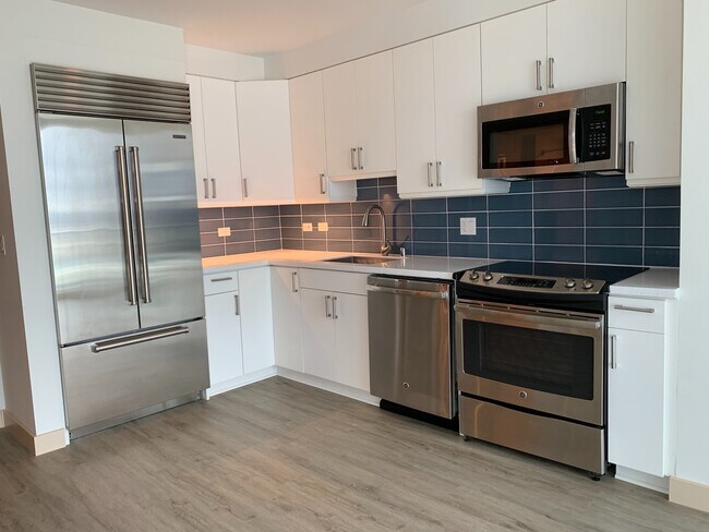 Building Photo - Keauhou Place - New one bedroom, 1 bath, 1 parking