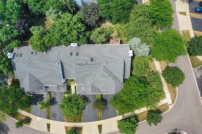 Building Photo - 2373 Madiera Ct