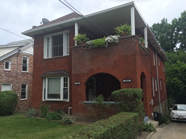 Foto del edificio - 2528 Beechwood Blvd