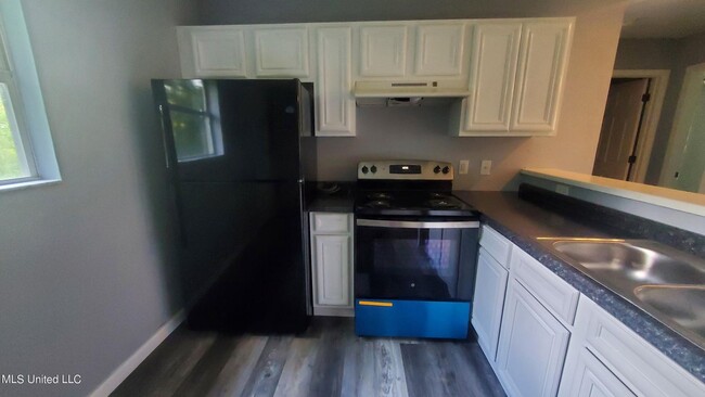 Building Photo - Charming 3-Bedroom Rental in Bayside Park