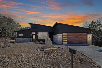 Building Photo - 3013 Clark Ave