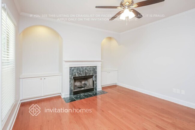 Foto del edificio - 532 Suwanee Oaks Dr NE