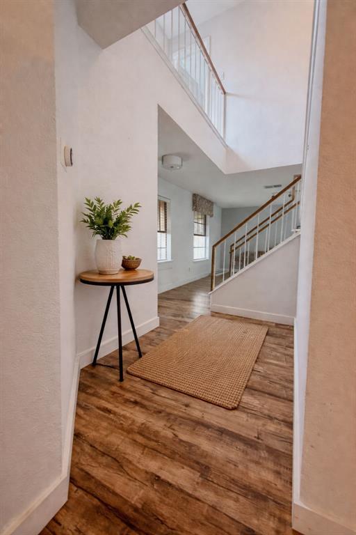 Foto del edificio - 17844 Park Valley Dr