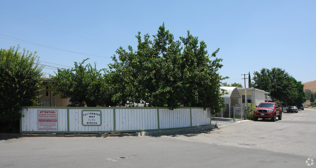 Building Photo - Cottonwood Mobile Home Park