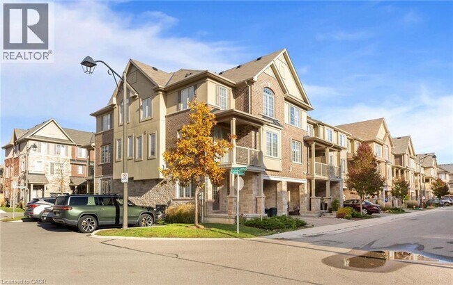 Photo du bâtiment - 377 Cranbrook Common