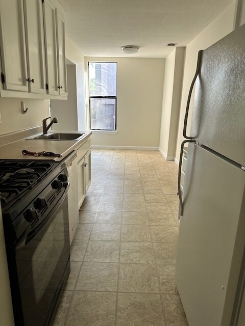 Building Photo - 26F Shrewsbury Green Dr