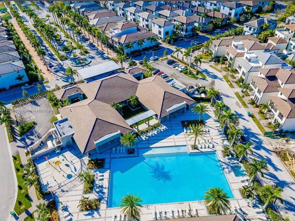 Photo - 4516 NW 83rd Ave (Doral, FL)