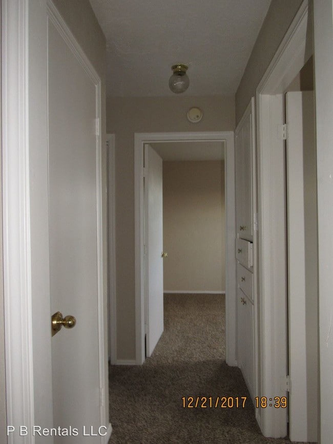 Building Photo - 3 br, 1.5 bath House - 6726 SW Embassy Circle