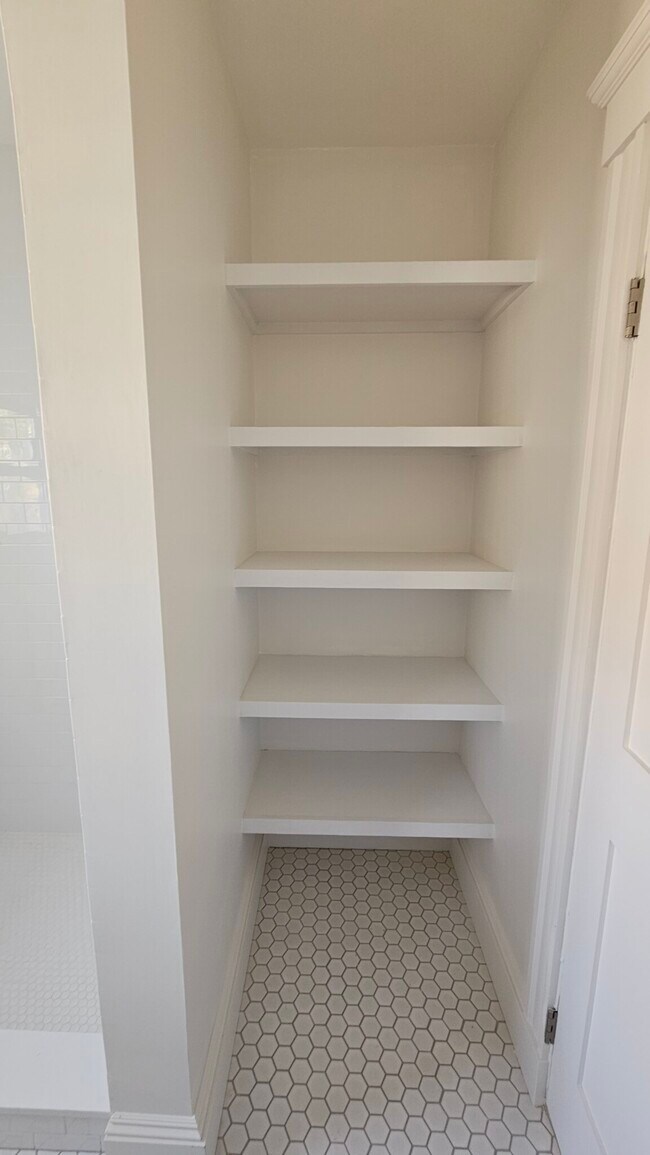 20 Gerald Rd, Boston, MA 02135 Condo for Rent in Boston, MA