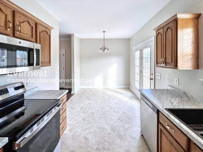 Foto del edificio - 503 Castleview Dr