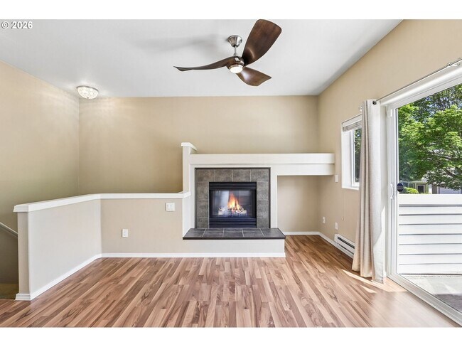 Foto del edificio - Updated Beaverton Condo with Garage, Balcony & Quartz Counters Near Nike and Intel