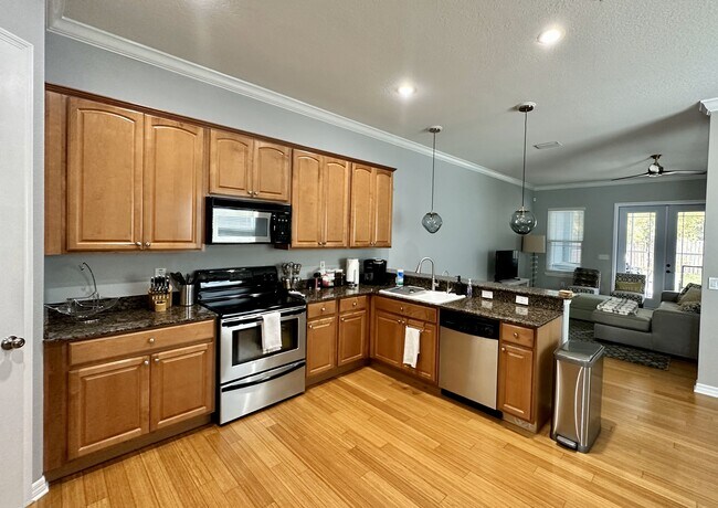 Photo - 210 S New Jersey Ave Townhome