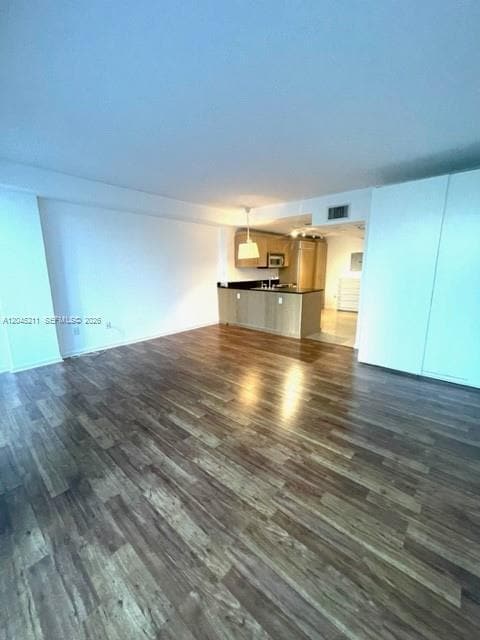 Building Photo - 10275 Collins Ave