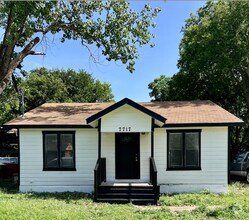 Building Photo - 7717 Corina Dr