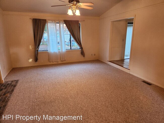 Building Photo - 5 br, 2.5 bath House - 243 Folia Ct